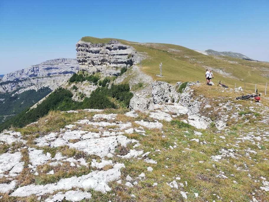 Logement Standing Wifi Vercors 'In Saint-Jean-en-Royans Exteriör bild